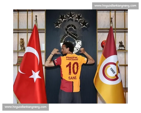 拜仁温情送别萨内 高层赠纪念球衣致谢 萨内感恩五年征程