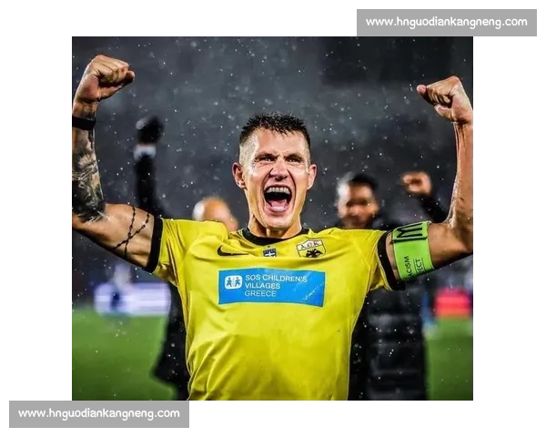 希曼斯基角球破门 + 助攻 莱万头槌助波兰 2-0 立陶宛