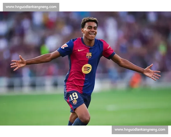 0-6 溃败怒火难平！居勒尔推搡亚马尔吃警告，巴萨新星笑对冲突